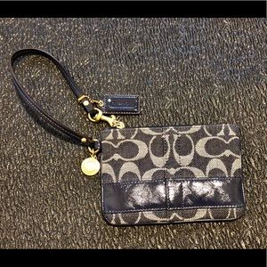 Coach wristlet- like new condition!